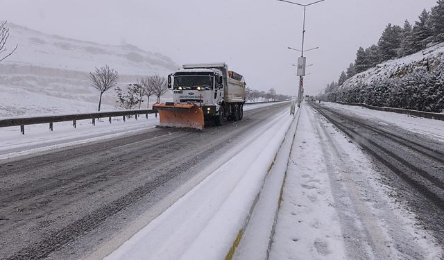 Soğuk hava ve kar yağışı İç Anadolu ve Doğu Anadolu'da yaşamı olumsuz etkiliyor