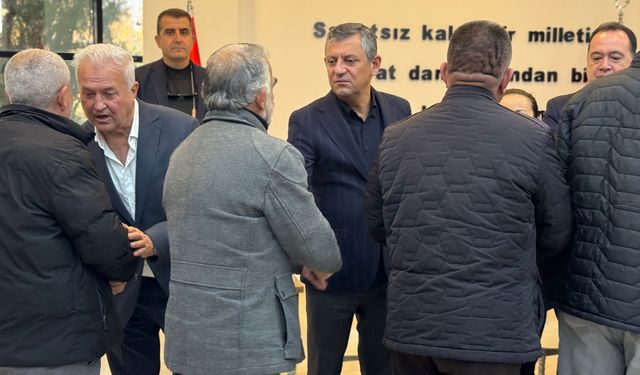 CHP Genel Başkanı Özel, Durbay ailesiyle taziye kabulüne devam etti