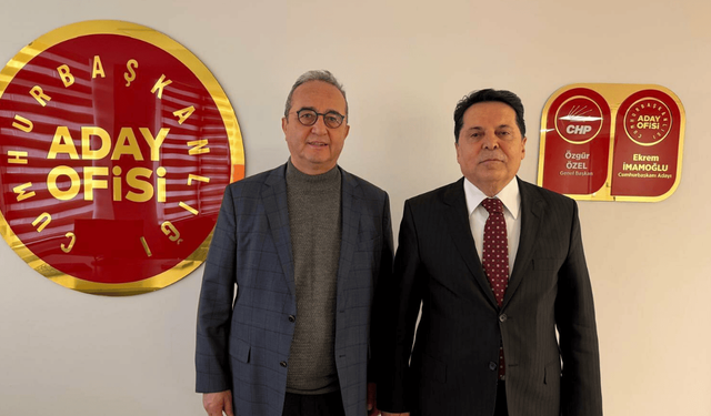 Ahmet Özer, CHP'nin Cumhurbaşkanlığı Aday Ofisi'ni ziyaret etti