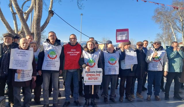 Tüm Emeklilerin Sendikası Bandırma şubesi'nden Meclis'teki eyleme destek: 20 bin TL ek zam şart