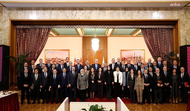 TBMM Başkanlığı: Milli Dayanışma, Kardeşlik ve Demokrasi Komisyonu Raporu, nitelikli çoğunlukla kabul edilmiştir