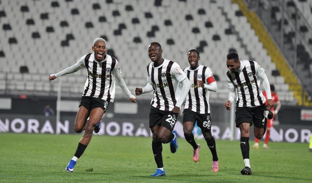 Manisa FK rakibi Bolu karşısında dört köşe: 4-1