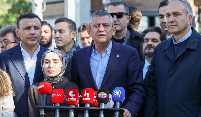 Özgür Özel, Boğaziçi Üniversitesi'ni ziyaret etti: Bu medeniyetten yoksun birisi ülkeyi yönetiyor