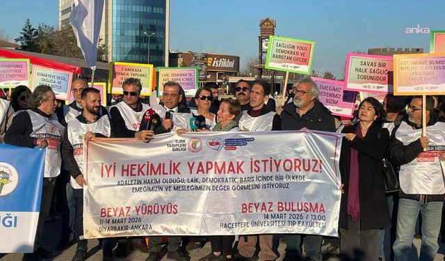 Hekimlerin Ankara'ya "Beyaz Yürüyüşü" Diyarbakır'dan başladı