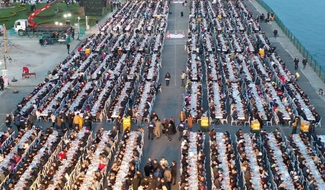Süleymanpaşa'da Yaklaşık 11 Bin Kişi Aynı Sofrada Buluştu