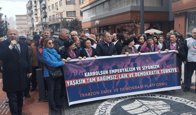 Trabzon'da ABD ve İsrail'in İran'a yönelik operasyonlarına protesto