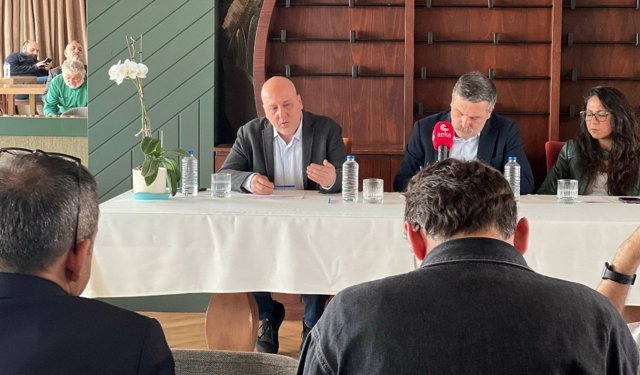 Ahmet Şık, “Ayna/Heli” kitabını tanıttı: Alengirli kavşakların hepsinin aslında kesişim noktasında Kürt meselesi var