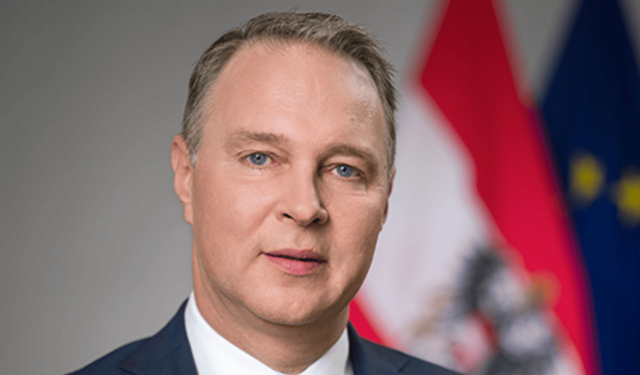 Avusturya Savunma Bakanı Babler: Trump’ın kaotik politikalarının parçası değiliz