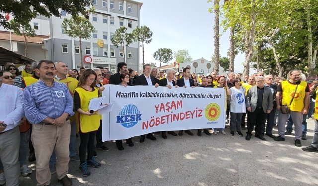 Antalya’da “yaşam nöbeti”: Eğitim-Sen’den Yusuf Tekin’e istifa çağrısı