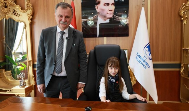 Başkan Balaban 23 Nisan’da koltuğunu çocuklara devretti