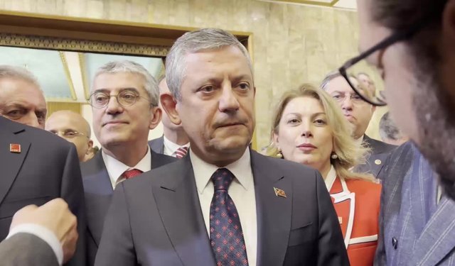 CHP lideri Özgür Özel: Parti iktidara yürüyor, millet arkamızda