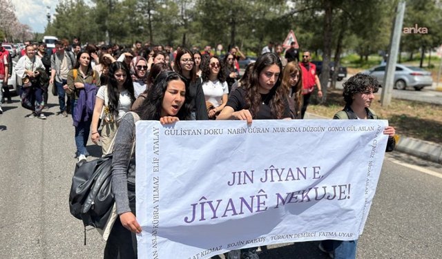 Diyarbakır’da üniversite öğrencileri kadın cinayetlerine karşı yürüdü