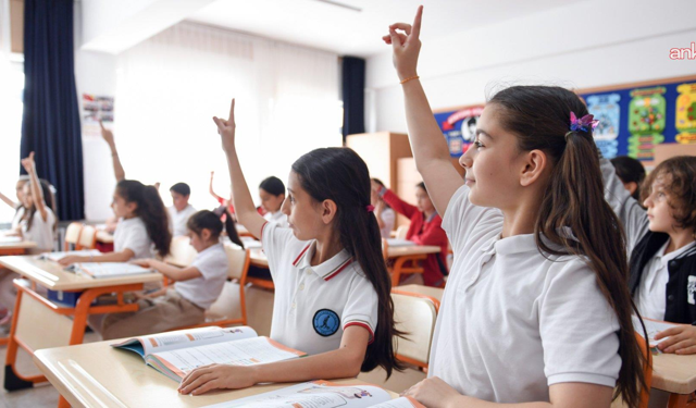 Eğitim Bir Sen'in 2025 raporu: Öğrenci sayısı da okullaşma oranı da düştü
