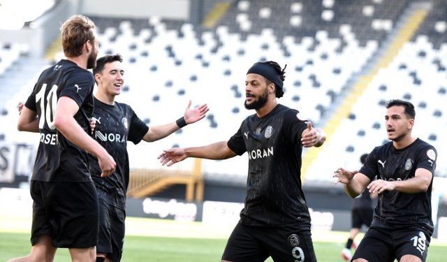 Adana deplasmanından şokla dönen Manisa FK bu kez kazandı: 2-0