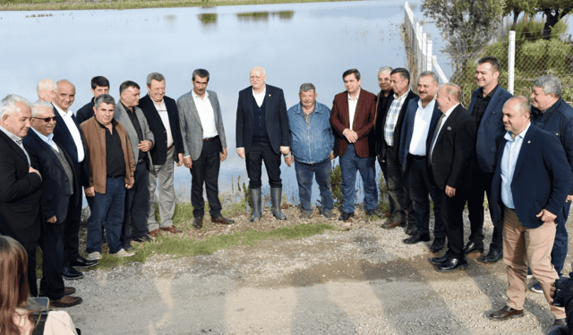 TZOB Genel Başkanı Bayraktar; Manisa ve İzmir’de sel bölgelerinde zarar gören çiftçileri dinledi