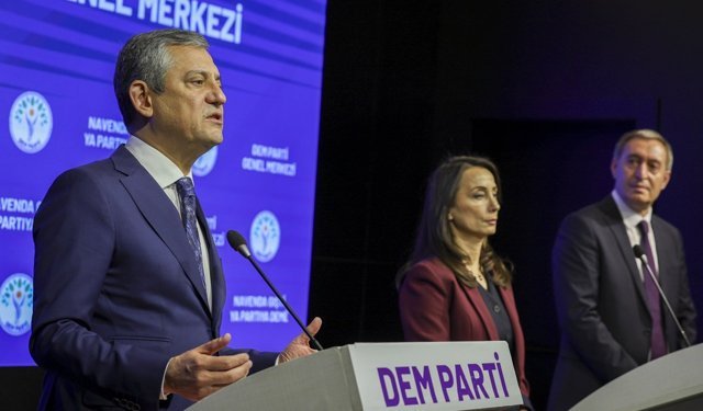 Özgür Özel: Siyaset yapmak için değil, siyasete çoklu saldırı ve milletin çoklu zorluklarına karşı bir araya geldik