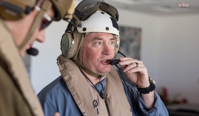 Pentagon’un Donanma Sekreteri Phelan görevden ayrıldı