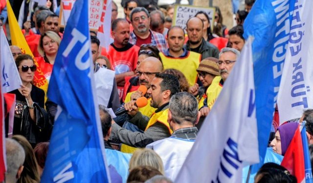 Edremit'te beş eğitim sendikasından okullarda şiddete karşı ortak eylem