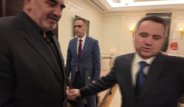 Adalet Bakanı Gürlek Rojin Kabaiş'in ailesiyle görüştü