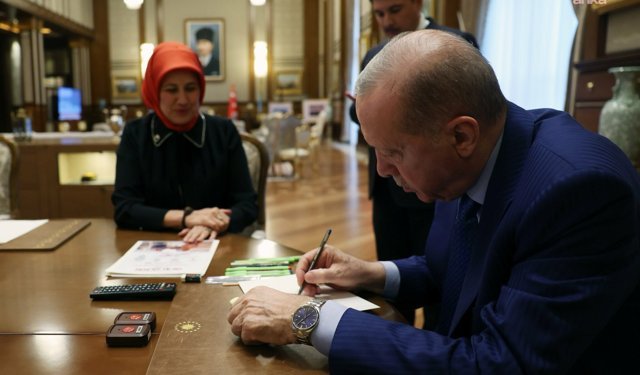 Erdoğan Kızılay'a kurban bağışı yaptı