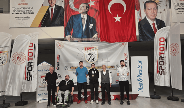 Manisalı para atıcı Samet Akça’dan şampiyonluk ve 1 gümüş madalya gururu
