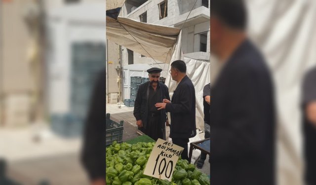 Veli Ağbaba'nın pazar ziyaretinde ekonomi tepkisi: Alan da memnun değil, satan da memnun değil
