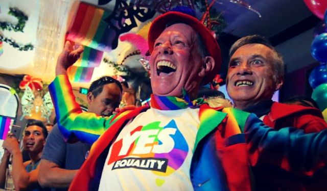 Avustralya halkı eşcinsel evliliği onayladı