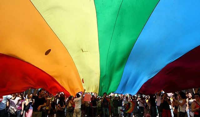 AB, Polonya'daki homofobik belediyelere hibeleri iptal etti