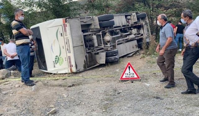 Maden işçilerini taşıyan araç devrildi: 2 işçi hayatını kaybetti