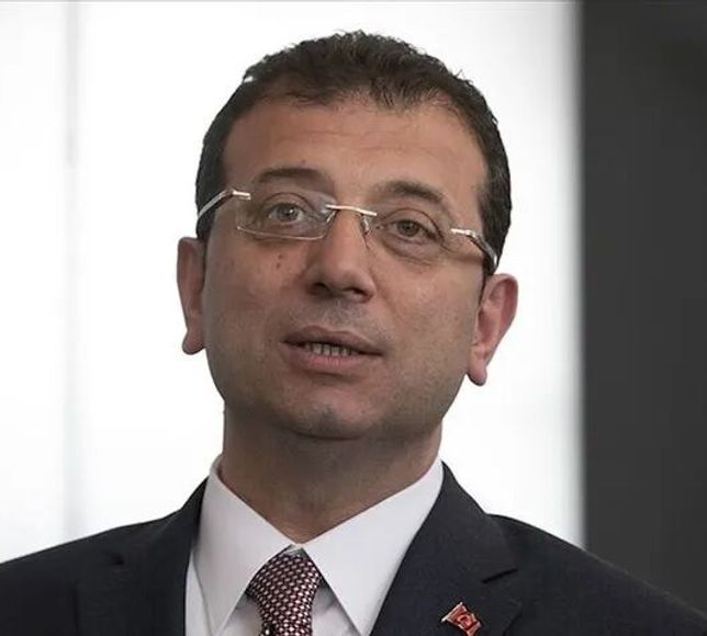 Ekrem İmamoğlu’ndan Anneler Günü mesajı: Hak yememeyi, adaletli olmayı bana annem öğretti
