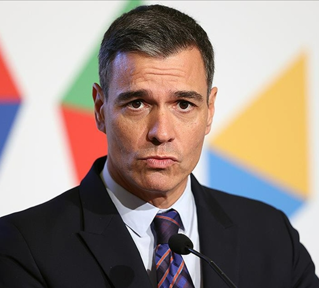 Sanchez'den kendisine hakaret eden Musk'a yanıt: Bırak tekno-oligarklar havlasın Sancho