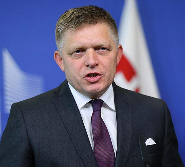 Slovakya, siyasilere ömür boyu maaş konusunda karar vermek için referanduma gidiyor