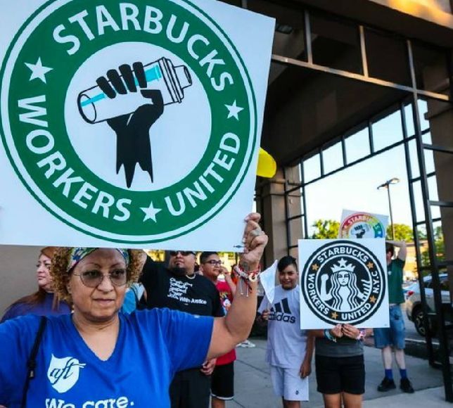 ABD'de Starbucks grevine polis müdahalesi: Çalışanlar gözaltında