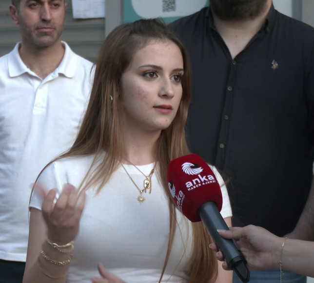 Üç aydır maaşlarını alamayan öğretmenler, topluca iş bırakma kararı aldı
