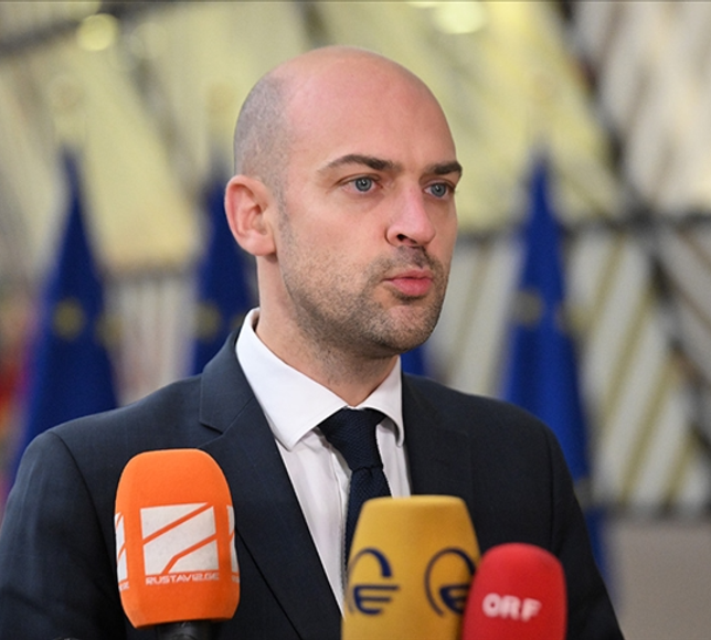 Fransa Dışişleri Bakanı Barrot: Fransız uçakları BAE üzerindeki İran dronlarını etkisiz hale getirdi