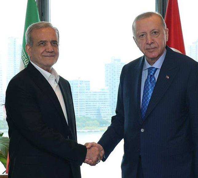 Cumhurbaşkanı Erdoğan, İran Cumhurbaşkanı Pezeşkiyan ile telefonda görüştü