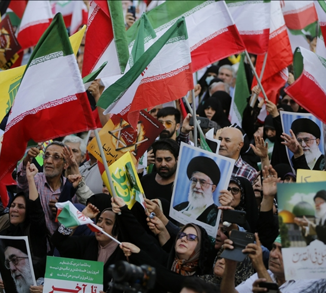İran'da Gadir-i Hum Bayramı kutlamaları yerini protestolara bıraktı