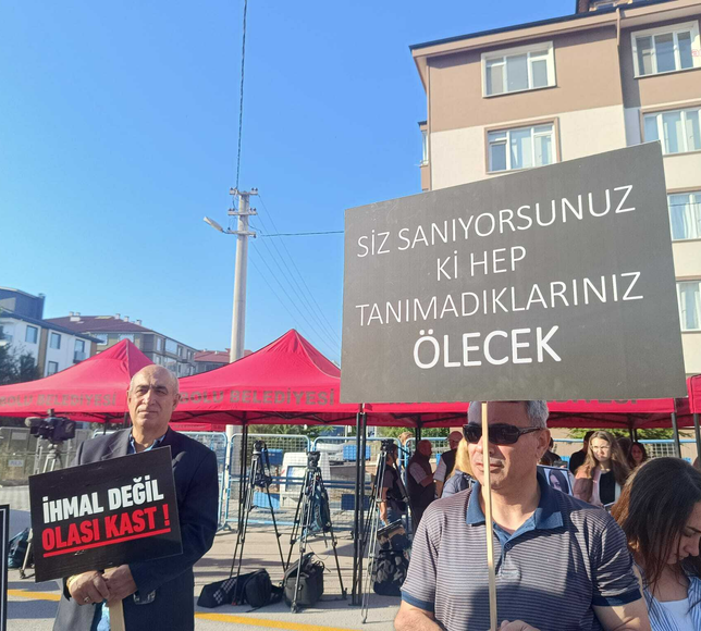 Kartalkaya yangını davasında, otel sahibinin eşi Emine Murtezaoğlu Ergül: Önümüze evrak koyarlardı, imzalardık.