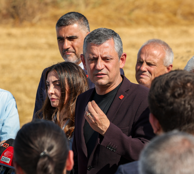 Özgür Özel'den Erdoğan'a çağrı: 2 Kasım günü gel, kozlarımızı paylaşalım