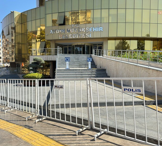 Aydın'da "AKP'ye üye olmadığı" gerekçesiyle işten çıkarıldığını iddia eden işçi hukuk mücadelesi başlatıyor