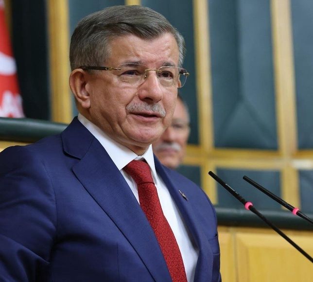 Davutoğlu: Çağ dışı bir laiklik anlayışını bu milletin başına musallat etmeyin