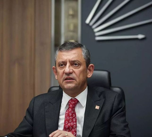 Özgür Özel'den Barzani tepkisi: O silahlar AK Parti'nin oluruyla girdi