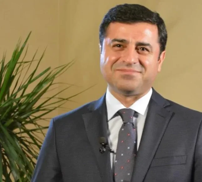 Selahattin Demirtaş, Sırrı Süreyya Önder'i ölümünün birinci yılında andı