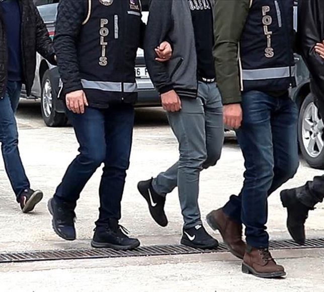 İstanbul merkezli 'yasa dışı bahis' operasyonunda 11 kişi gözaltına alındı