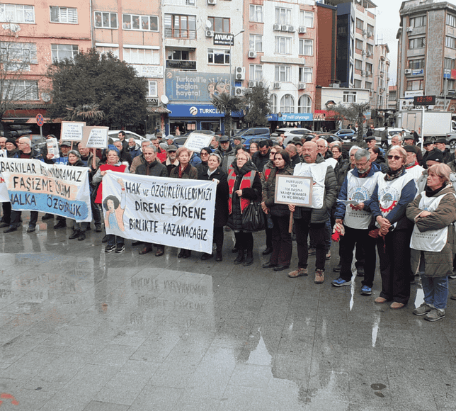 Burhaniye Emek ve Demokrasi Güçleri: Rejim siyasi partilerin ve özgür basının sesini kısarak ayakta kalmaya çalışıyor