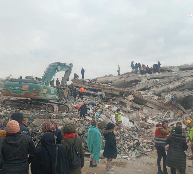 Deprem davasında bilirkişilerden birinin sanıkla daha önce çalıştığı ortaya çıktı, görevden alındı