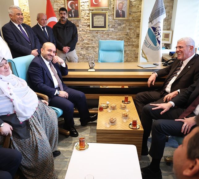 Dervişoğlu’ndan Mihalgazi Belediye Başkanı Güneş’e destek ziyareti