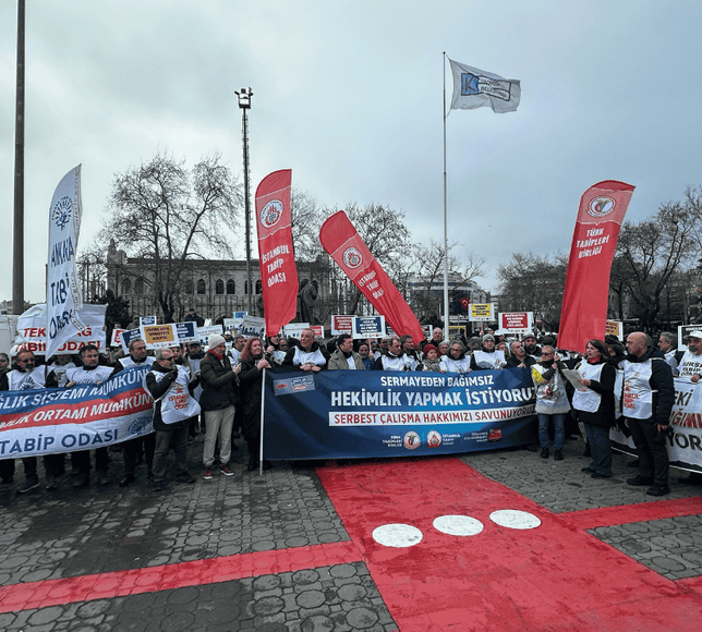 Hekimlerden yıllık harç ve sözleşme kısıtlamalarına tepki