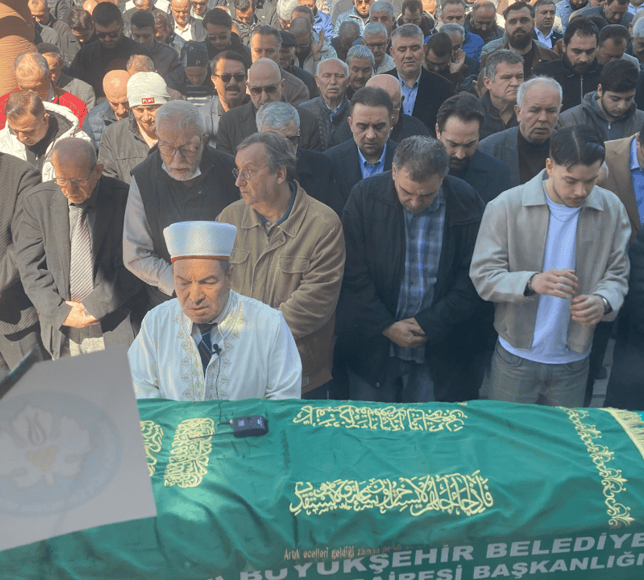 Manisalılar 'Hüseyin Baba'yı sonsuzluğa böyle uğurladı