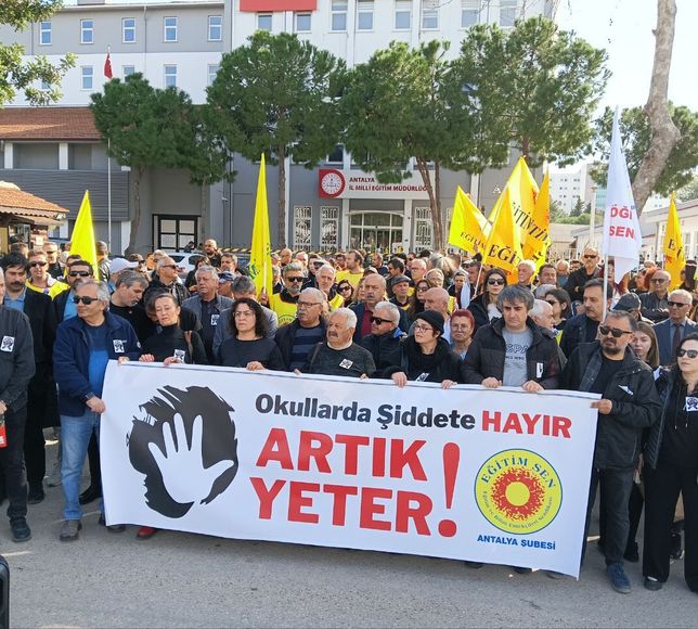 Eğitim-Sen'den okulda şiddete karşı iş bırakma: Can güvenliğimiz sağlansın